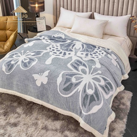 Pătură Cocolino Pufoasă cu Blăniță Albă – Imprimeu Fluturi 3D – 200x230 cm