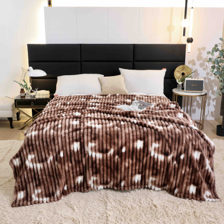 Pătură Cocolino Pufoasă cu Dungi în Relief – 200×230 cm