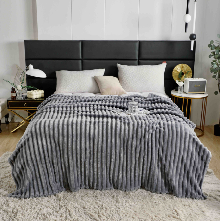 Pătură Cocolino Pufoasă cu Dungi în Relief – 200×230 cm