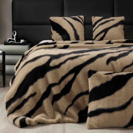 Pătură Pufoasă Premium din Blană Artificială Tip Nurcă 200x230 cm + 2 Fețe de Pernă 50x70 cm