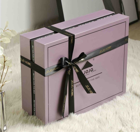 Pătură Pufoasă Premium din Blană Artificială Tip Nurcă 200x230 cm + 2 Fețe de Pernă 50x70 cm [1]