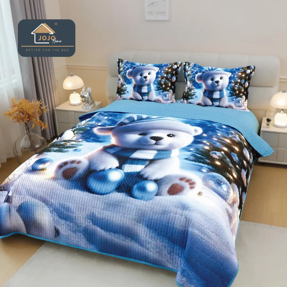 Cuvertura matlasata 3 piese, alb cu ursuleț și brăduți-CVM13 [1]