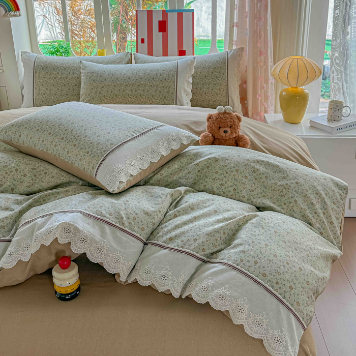 Lenjerie de pat bumbac 100% cu Elastic si broderie,4 piese crem cu floricele mici in tonuri pastel-BJ8 [4]