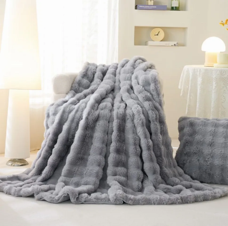 Patura Cocolino Pufoasa Din Blana De Iepure, gri cu textura ondulata-A2 [1]