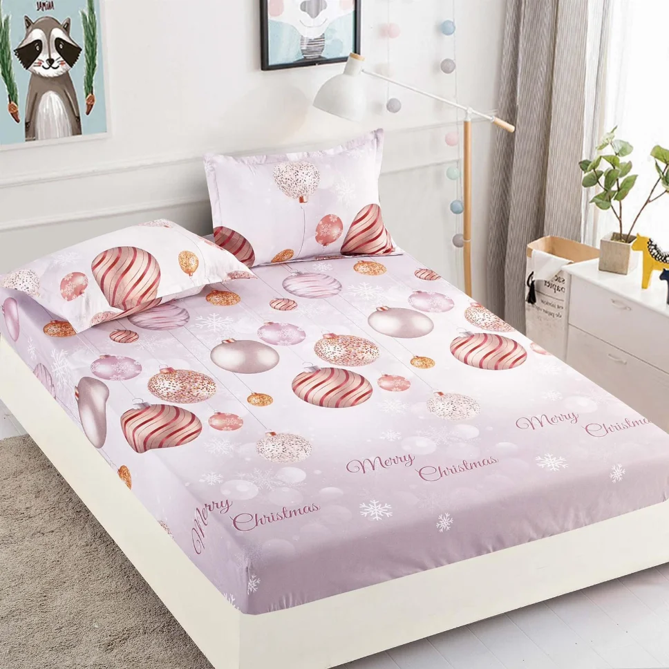 Huse de pat Mos Craciun - Husa de pat din Finet cu elastic, roz cu globuri și fulgi-HMJ14