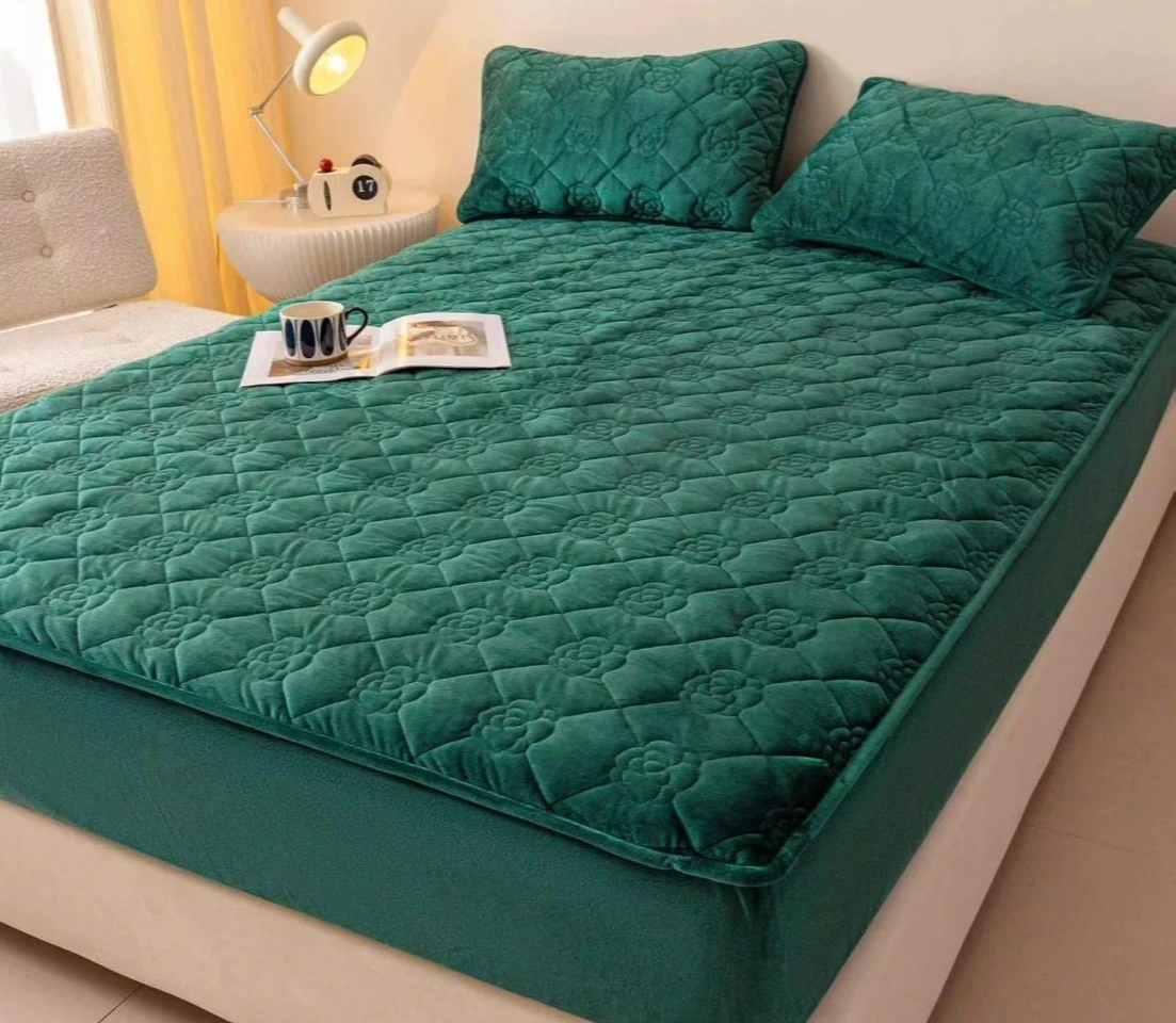 Huse Tip Topper 140x200 - Husă tip topper 140x200 cm, protecție matlasată verde-TT8