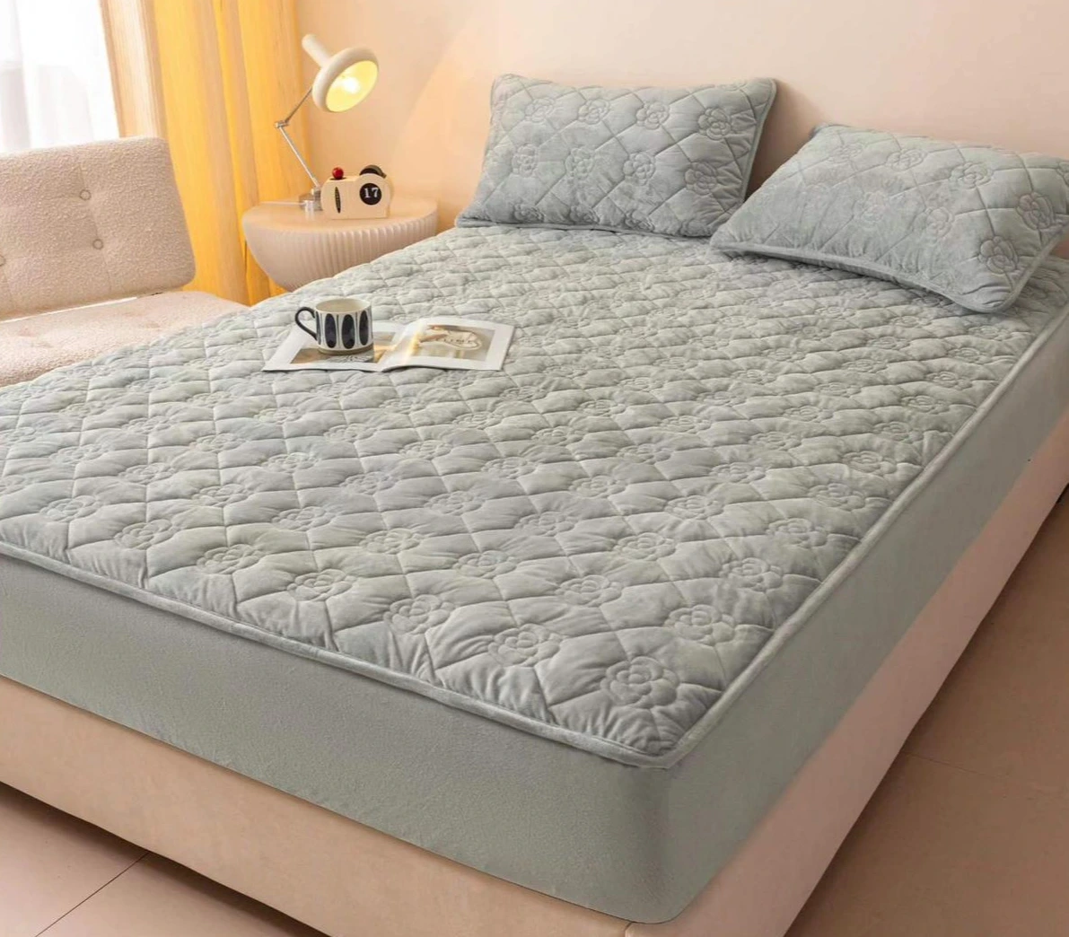 Huse tip Topper 180x200 - Husă tip topper 180x200 cm gri cu matlasaj floral-TX11
