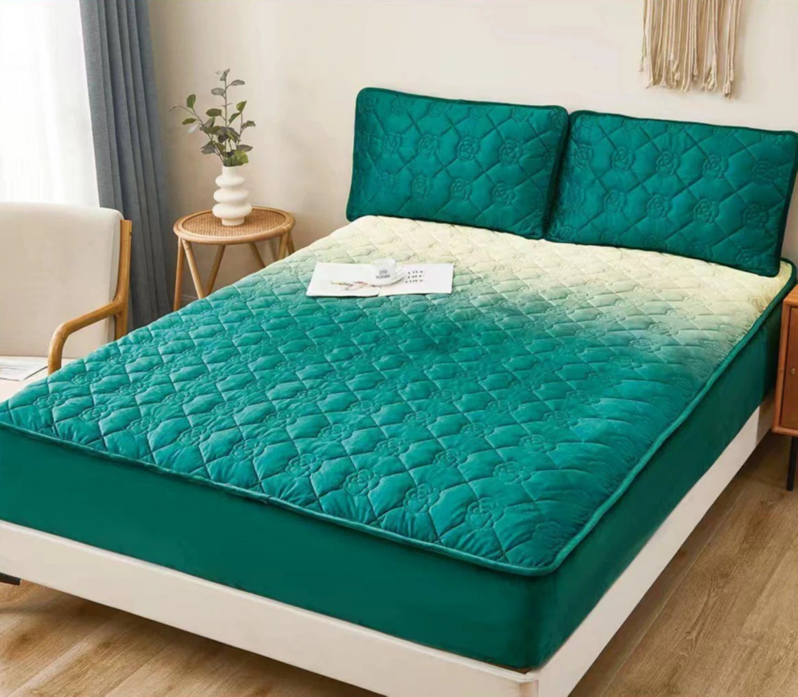 Huse tip Topper 180x200 - Husă tip topper 180x200 cm Verde cu model matlasат geometric-TX5