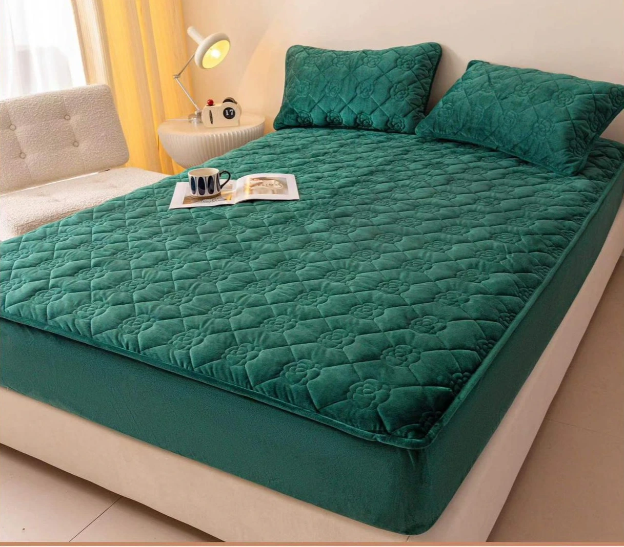 Huse tip Topper 180x200 - Husă tip topper 180x200 cm verde matlassat cu model floral in relief-TX8