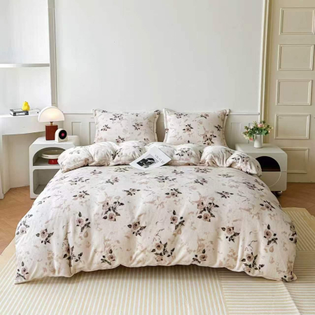 LENJERII DE PAT - Lenjerie Cocolino Pufoasa cu Elastic 4 piese crem cu flori roz și frunze maro-CE7