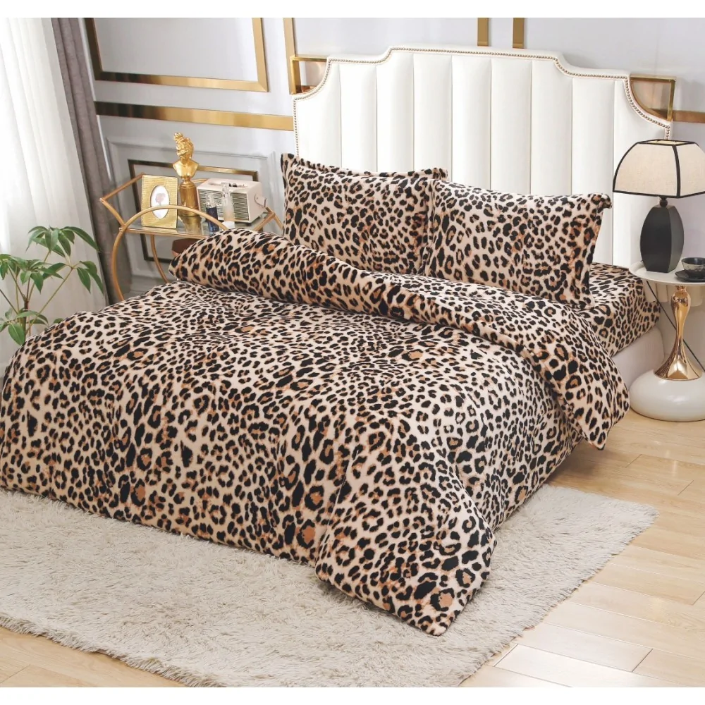 Lenjerii de pat Cocolino - Lenjerie Cocolino Pufoasa cu Elastic 4 piese leopard crem cu negru-CS16