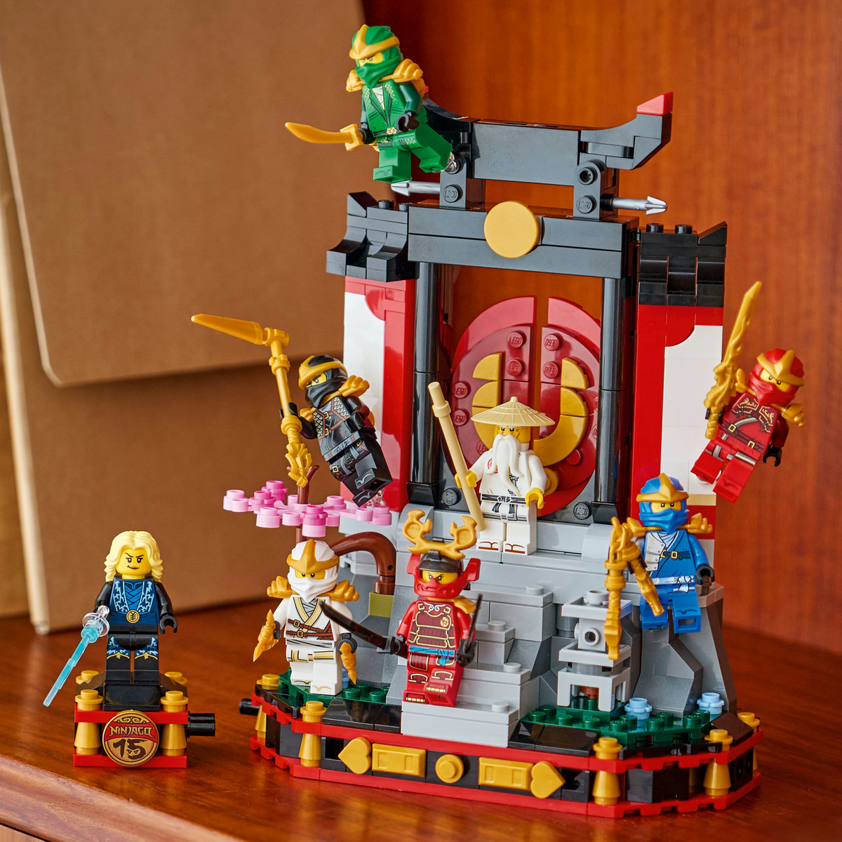 Personaje Ninjago la a 15-a aniversare - Ambalaj deteriorat [8]