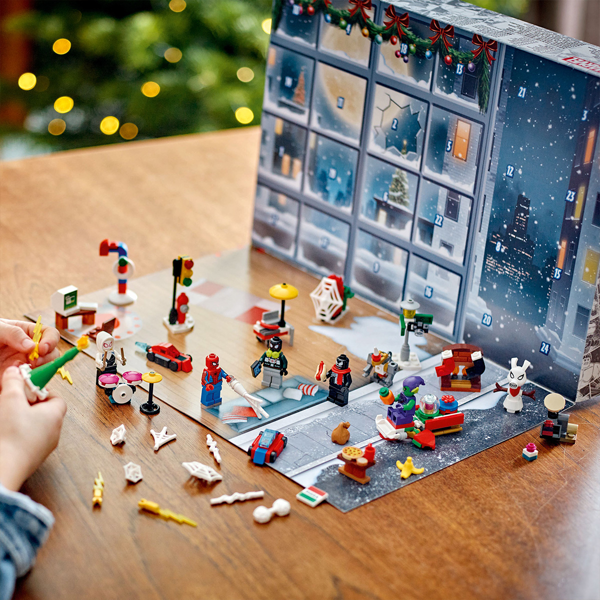 Calendar de advent LEGO Marvel Super Heroes - Ambalaj deteriorat [4]