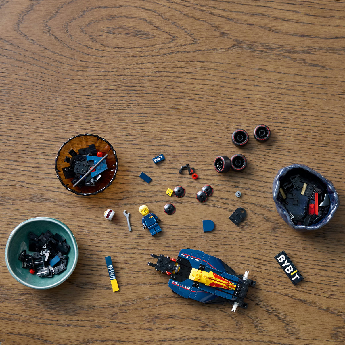 Masina de curse F1® Oracle Red Bull Racing RB20 - Ambalaj deteri [3]