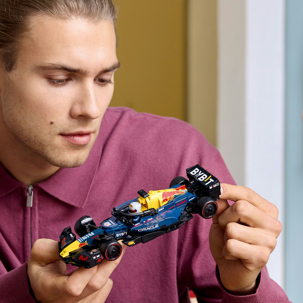 Masina de curse F1® Oracle Red Bull Racing RB20 - Ambalaj deteri [4]