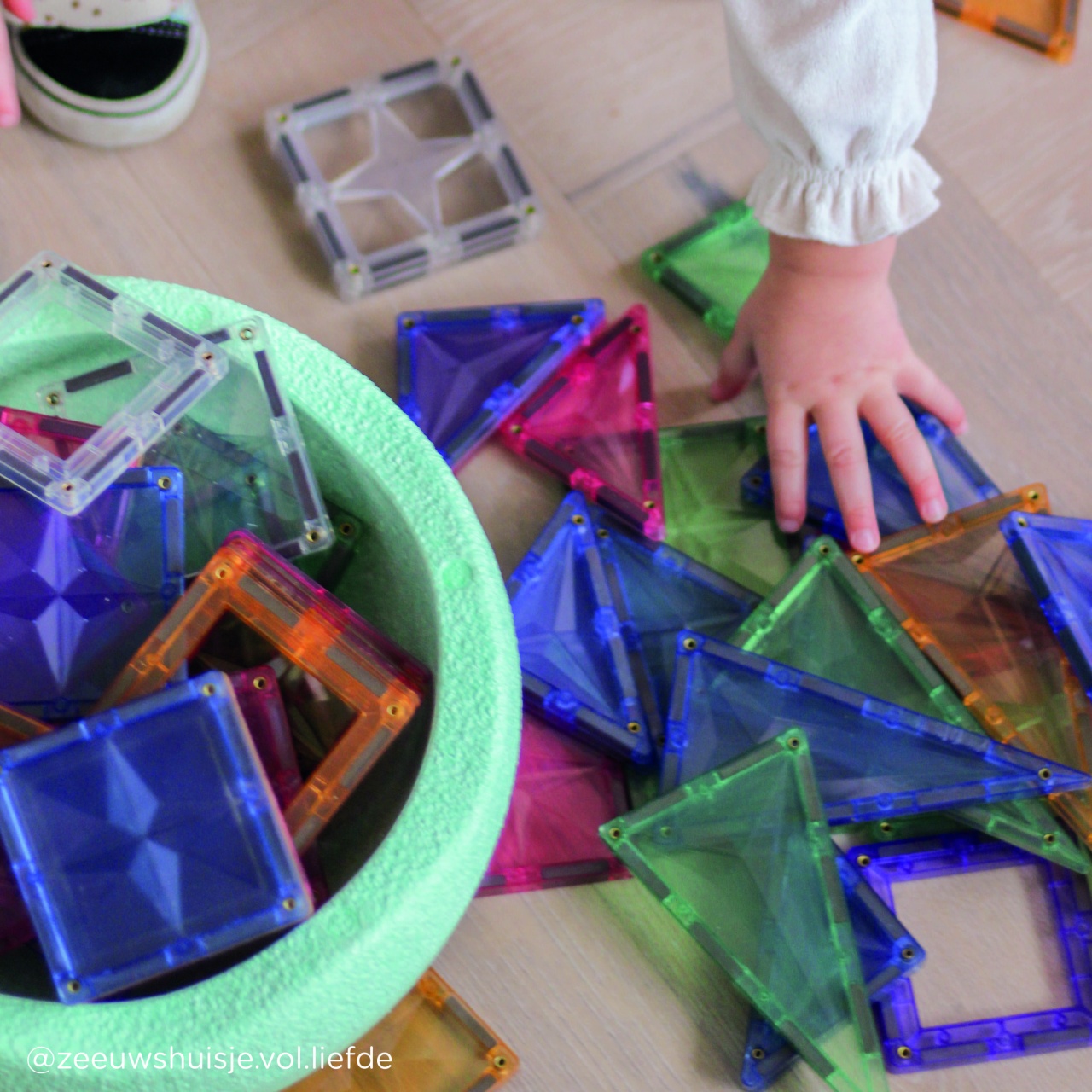 Jocuri magnetice de construit Pastel 45 piese, Cleverclixx [5]