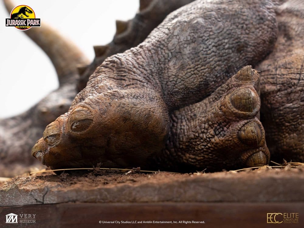 Jurassic Park Maquette 1/8 Sick Triceratops 96 cm [5]