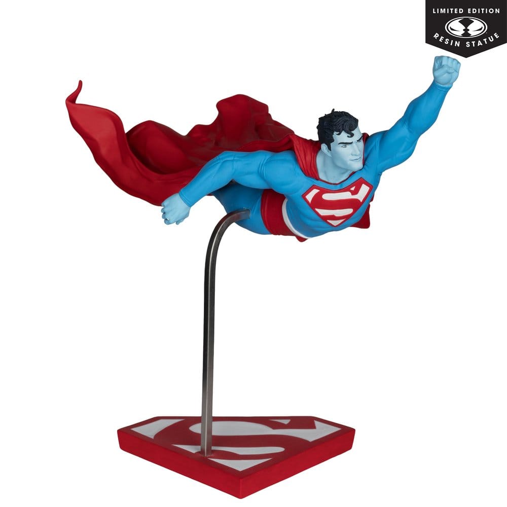 DC Direct Superman Red & Blue Statue 1/10 Superman by Lee Bermejo 26 cm [2]