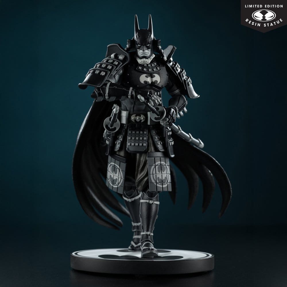 DC Direct Batman Black & White Statue 1/10 Batman Ninja 20 cm [4]