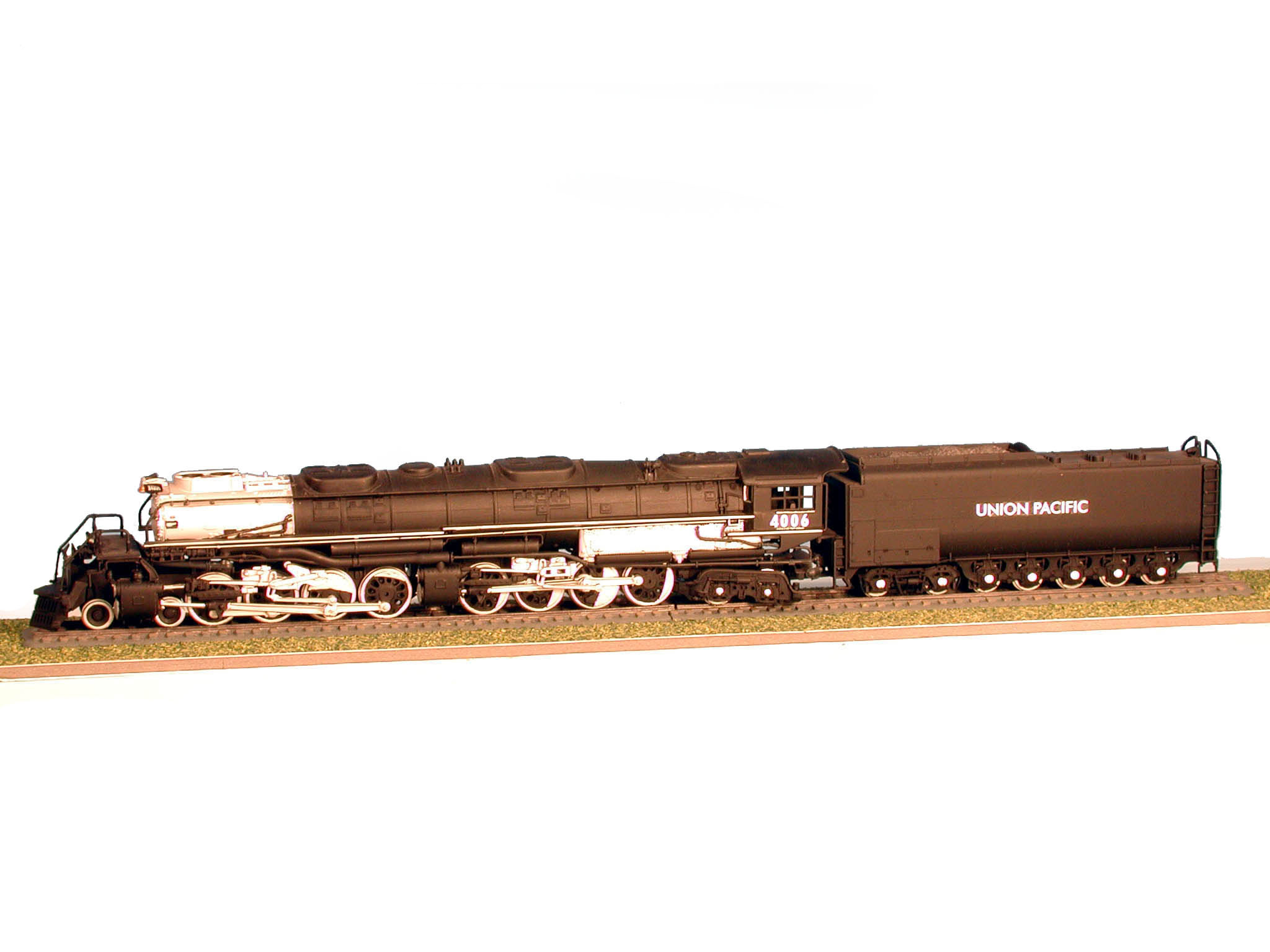 Revell Model Set Big Boy Locomotive [2]