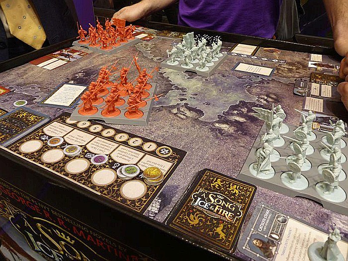A Song of Ice & Fire: Tabletop Miniatures Game – Stark vs Lannister Starter Set [2]