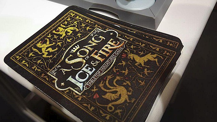 A Song of Ice & Fire: Tabletop Miniatures Game – Stark vs Lannister Starter Set [4]