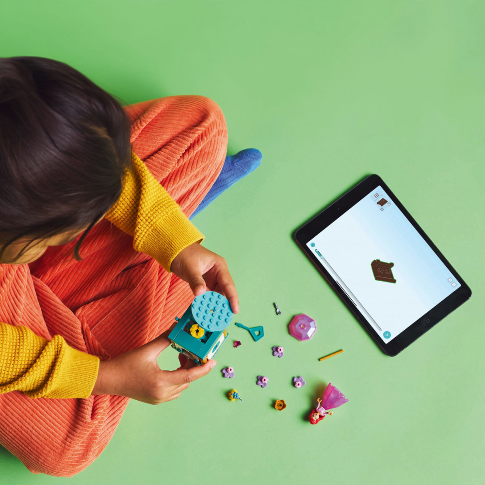 Ariel facând piruete [6]