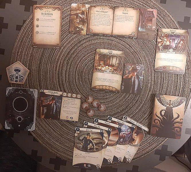 Arkham Horror: The Card Game (Revised Edition) [3]