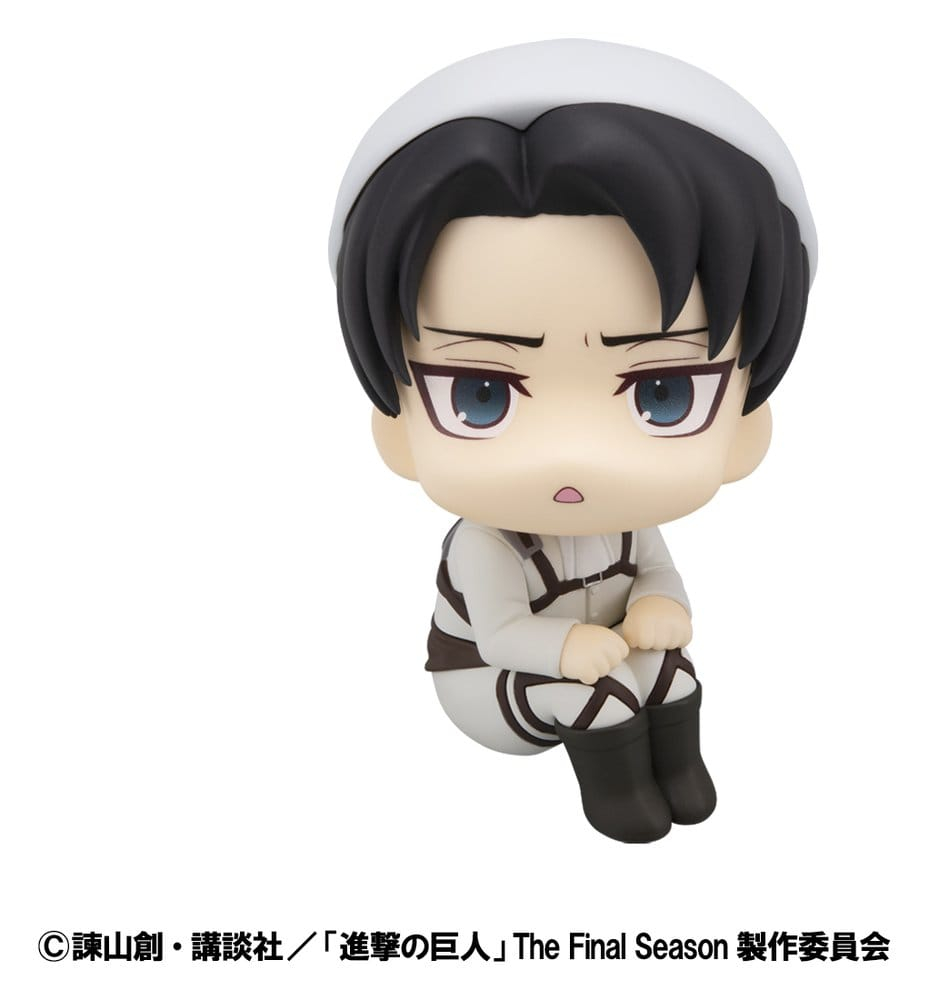 Attack on Titan Look Up PVC Statue Levi Cleaning up Ver. 11 cm [2]