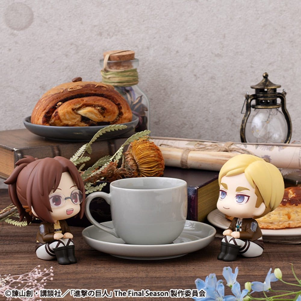 Attack on Titan Look Up PVC Statues Hange Zoe & Erwin Smith (with gift) 11 cm [17]