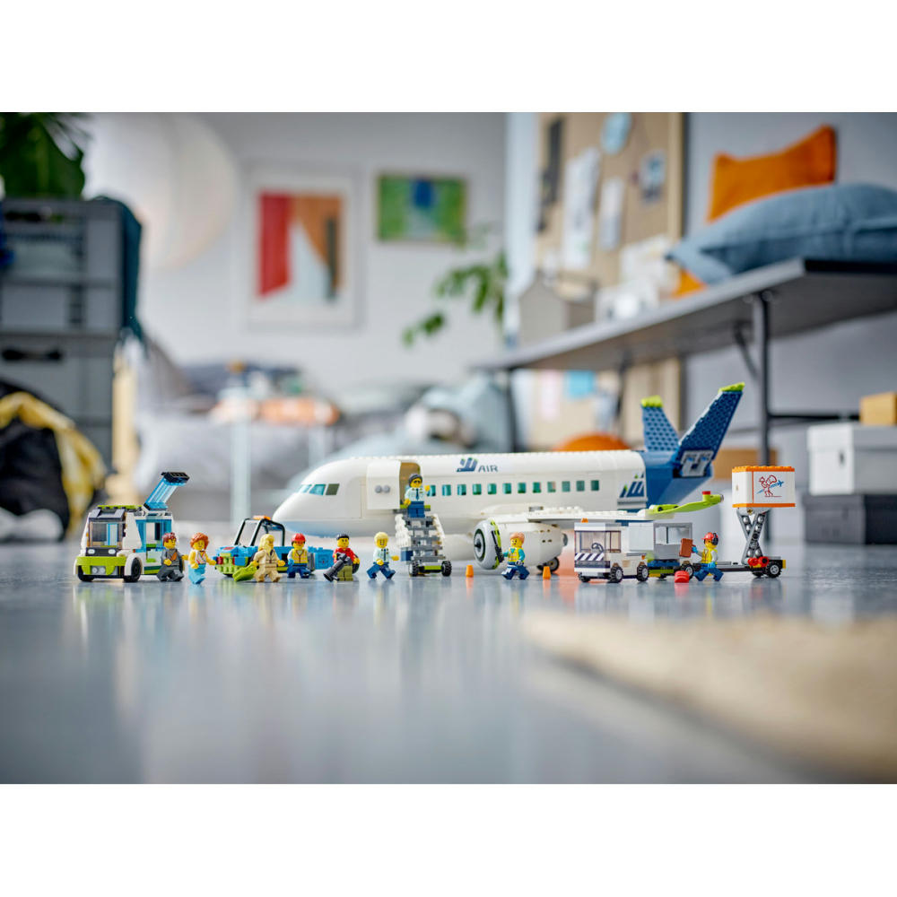 LEGO City Avion de pasageri 60367 [6]