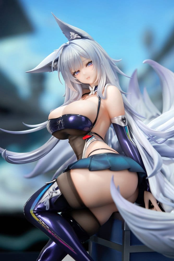 Azur Lane PVC Figure 1/7 Shinano Moonlit Chrome Ver. 25 cm [6]