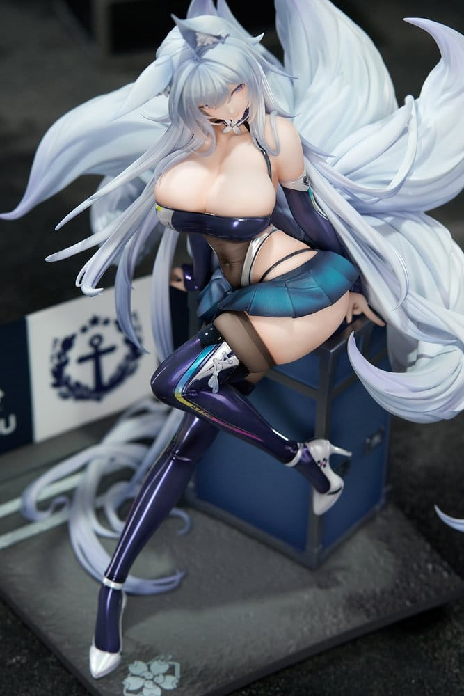 Azur Lane PVC Figure 1/7 Shinano Moonlit Chrome Ver. 25 cm [9]
