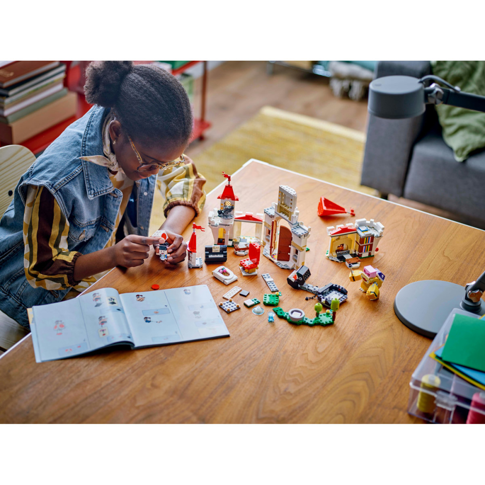 LEGO Super Mario Batalia cu Roy la castelul lui Peach 71435 [4]