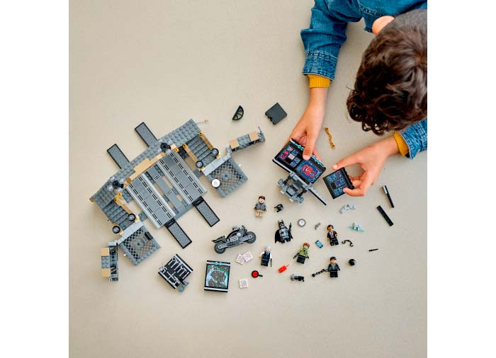 Batcave: Infruntarea cu Riddler [7]