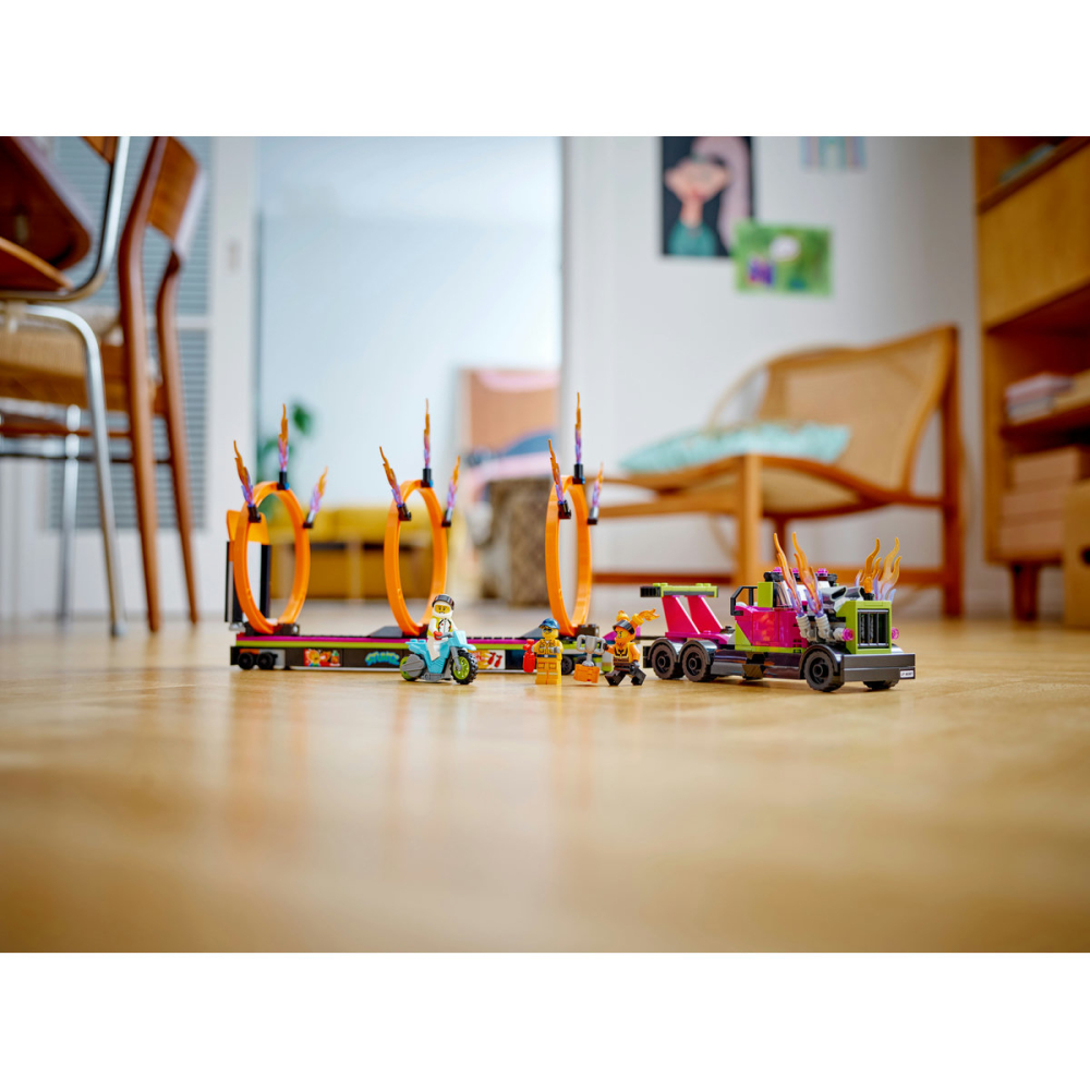 Camion de cascadorii [6]