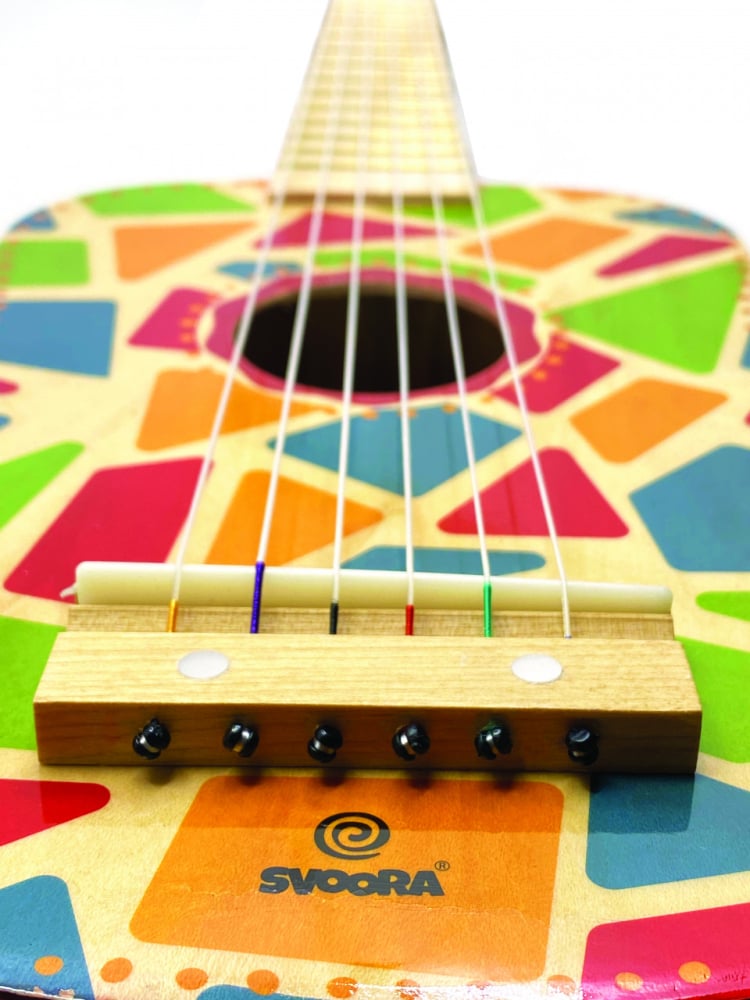 Chitara arlechin, Svoora [2]