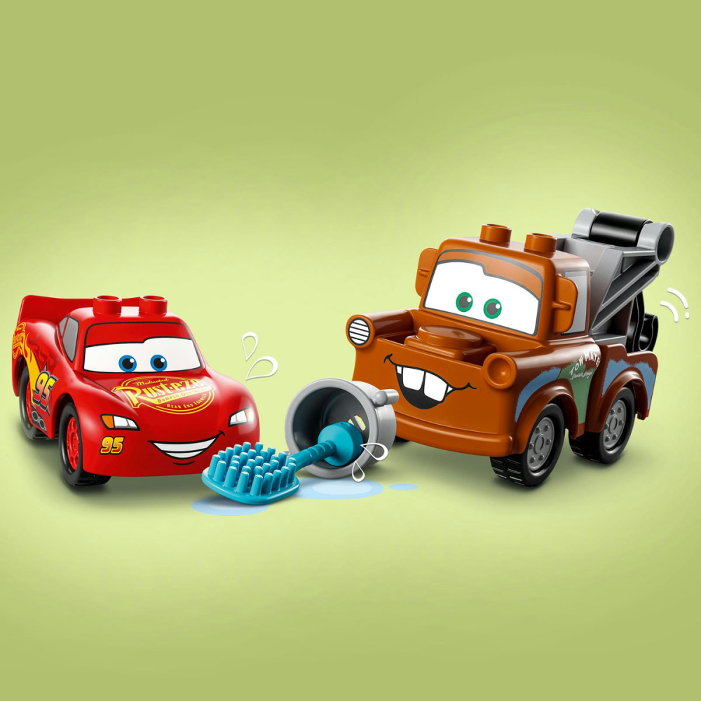 Distractie la spalatorie cu Lightning McQueen si Mater [9]