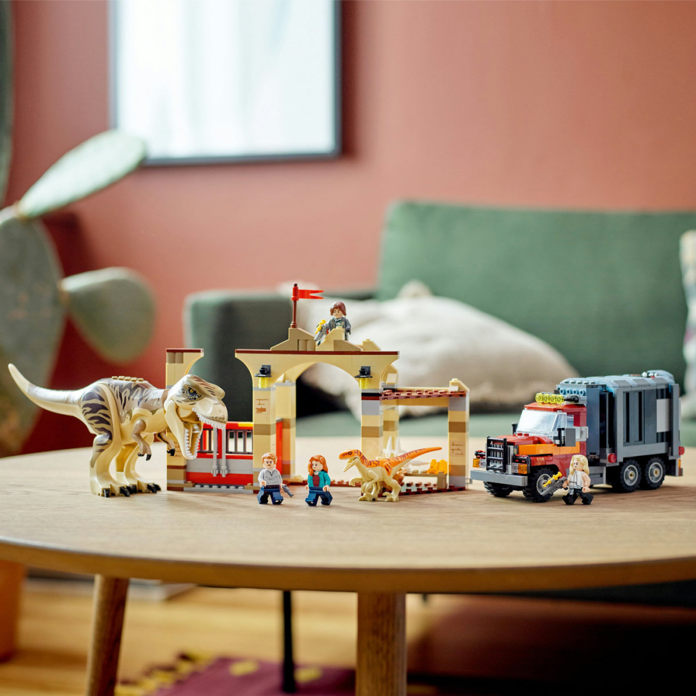 Evadarea dinozaurilor T.rex si Atrociraptor [6]