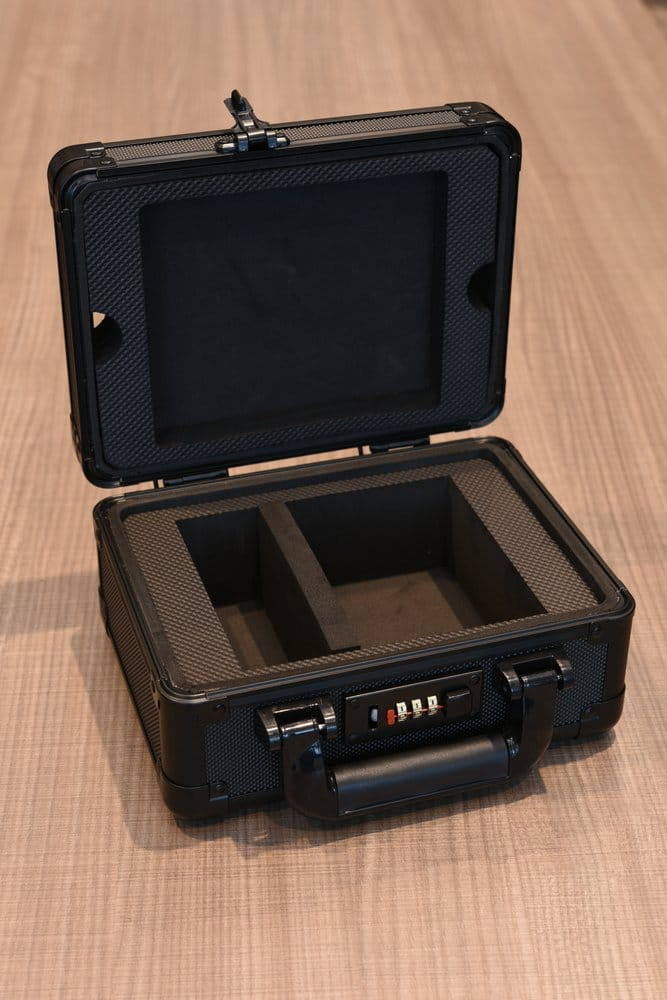 Evoretro Graded Card Display and Carry Case with Display Window Black [5]