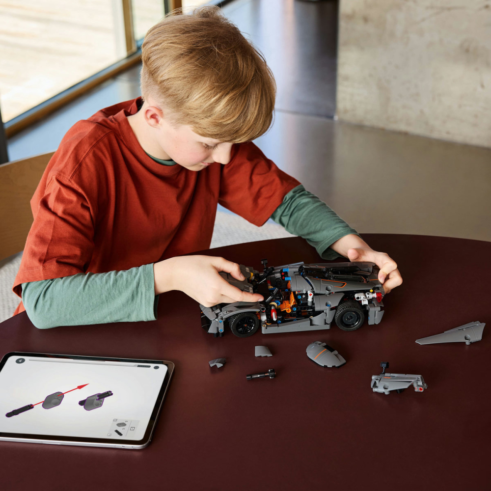 LEGO Technic Hipermasina Koenigsegg Jesko Absolut gri 42173 [4]