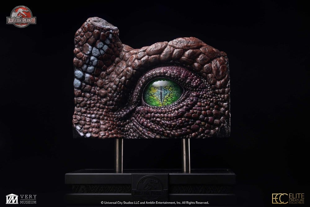 Jurassic Park III Replica Bust Spinosaurus Eye Prop (Reproduction) 39 cm [10]