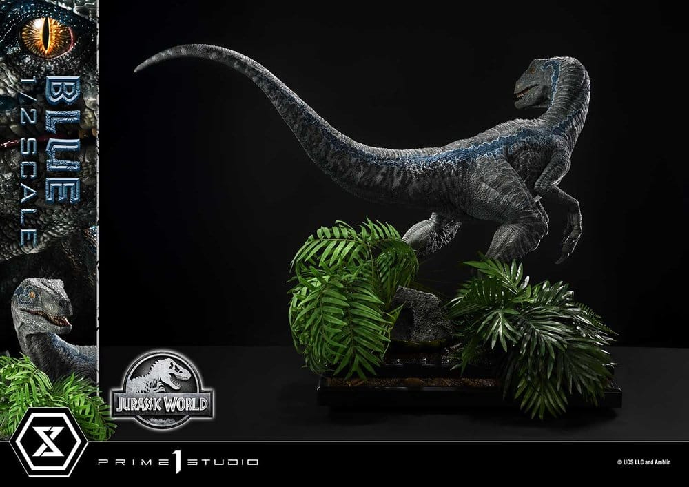 Jurassic World: Fallen Kingdom (Film) Legacy Museum Collection Statue 1/2 Blue 88 cm [7]