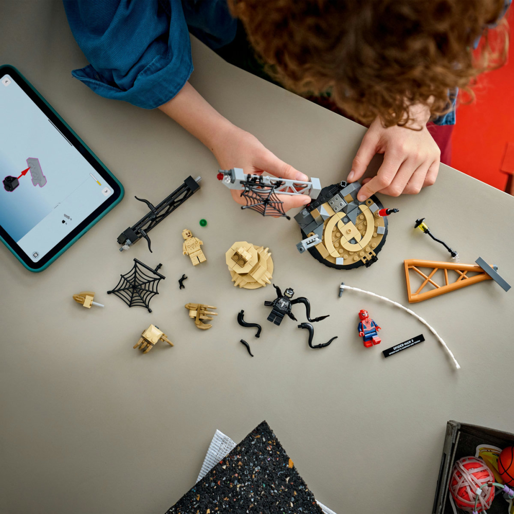 LEGO Marvel Batalie Memorabila Omul Paianjen vs Sandman 76334 [8]