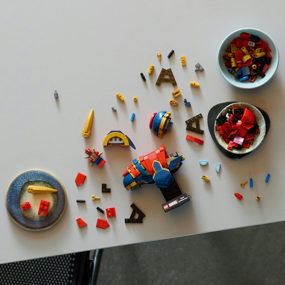 LEGO Marvel Bustul lui Iron Spider-Man 76326 [4]