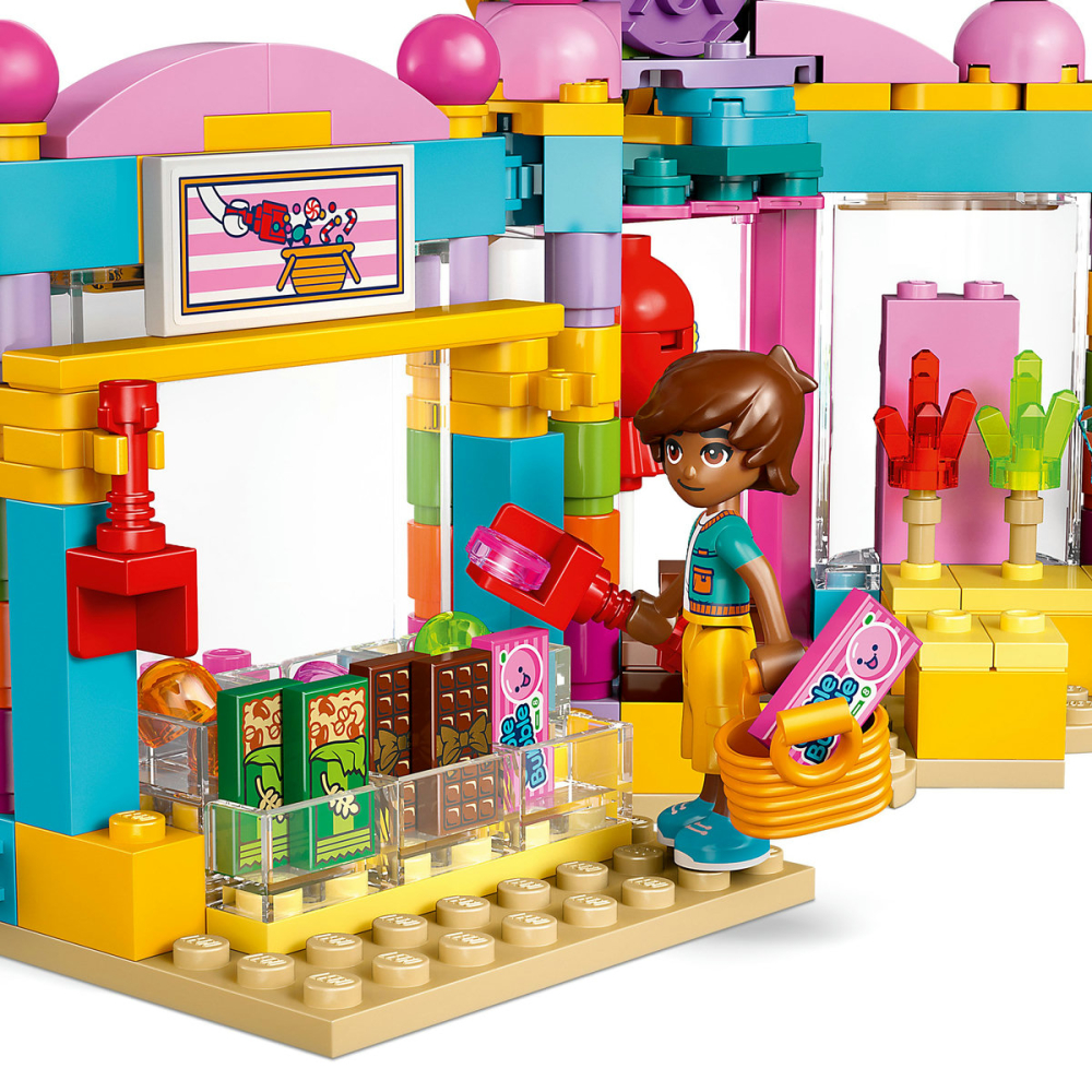 LEGO Friends Magazin de dulciuri din orasul Heartlake 42649 [4]