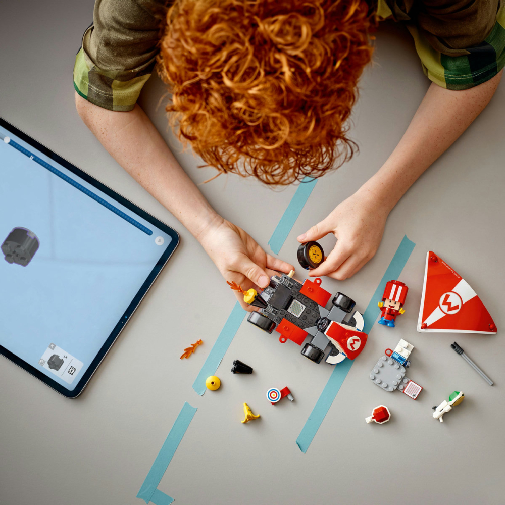 LEGO Super Mario Standard Kart cu Toad Pit Crew 72032 [4]