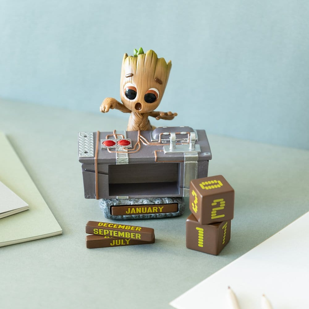 Marvel 3D Perpetual Calendar Groot Death Button 12 cm [6]