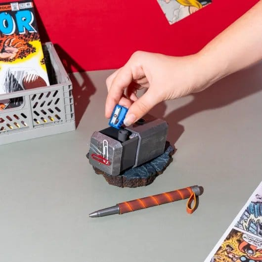 Marvel Thor Pen and Stand Hammer [4]