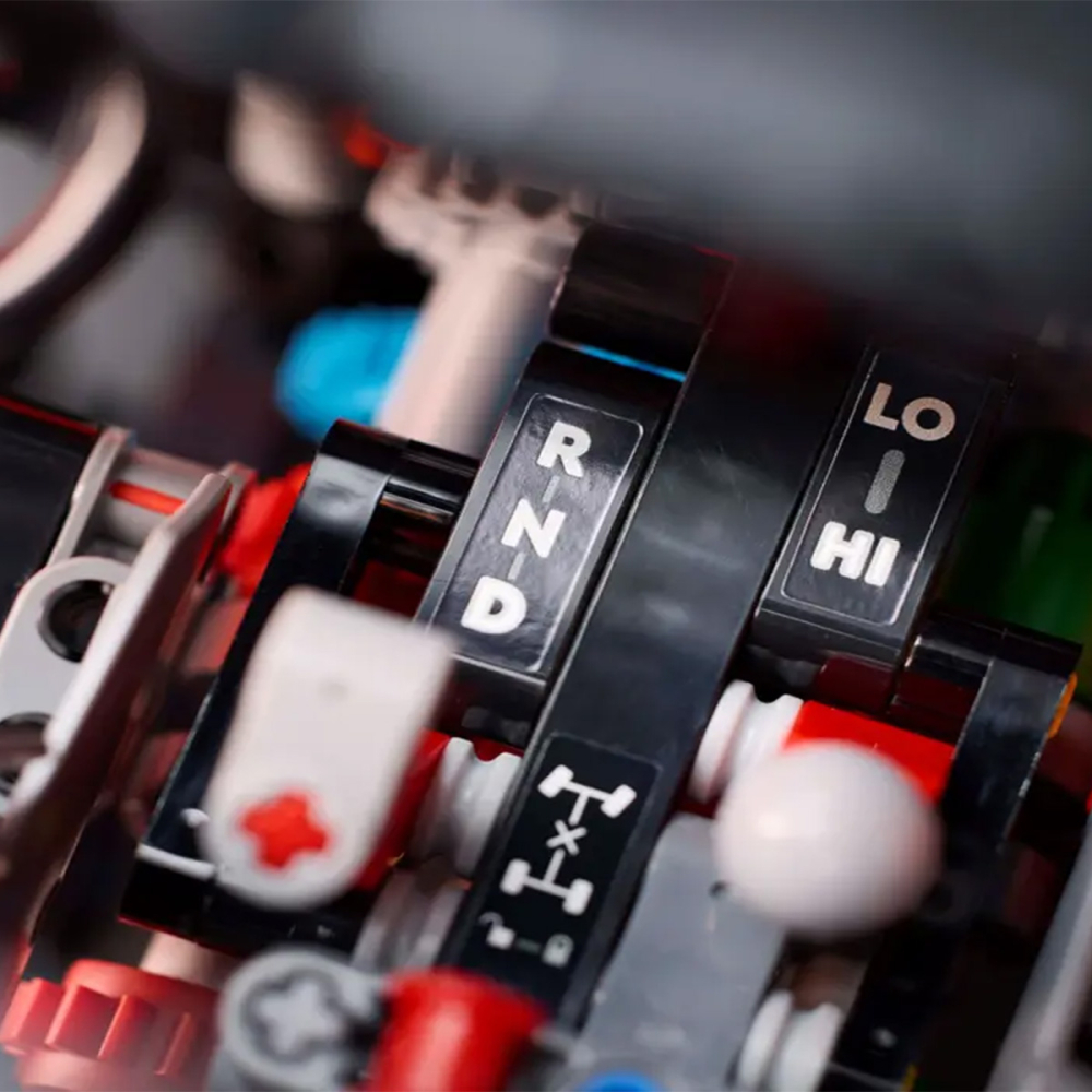 LEGO Technic Mercedes-Benz G 500 PROFESSIONAL Line 42177 [6]